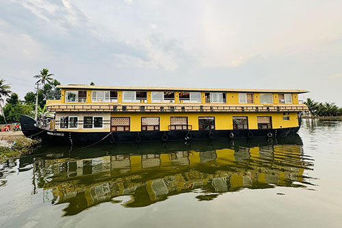 WaterWheel Houseboats