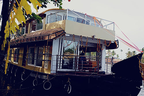 WaterWheel Houseboats