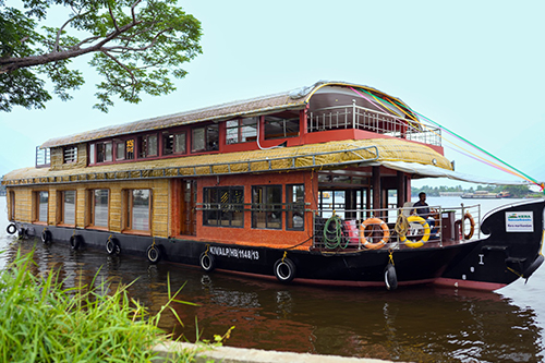 WaterWheel Houseboats